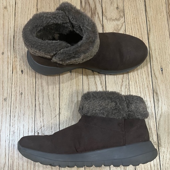 Sketchers On the Go Joy Boot: women’s size 9 Brown - Picture 10 of 12